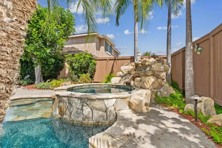 Swimming Pool/Hot Tub/Sauna