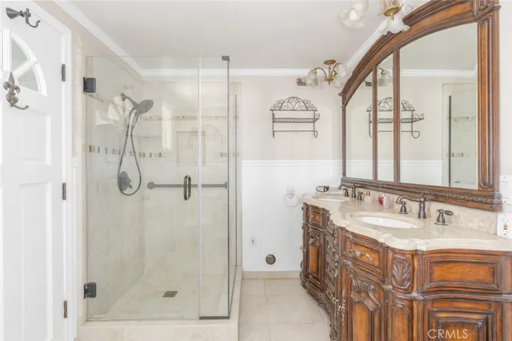 6412 Heil Avenue, Huntington Beach, California 92647