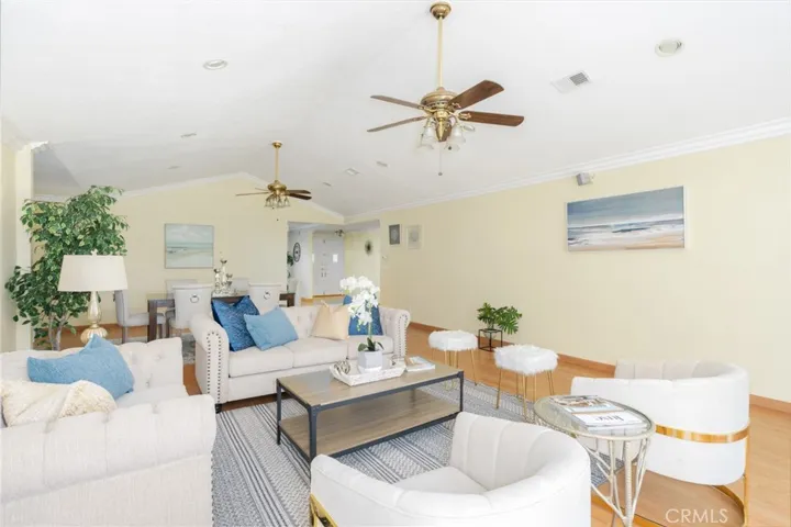 6412 Heil Avenue, Huntington Beach, California 92647