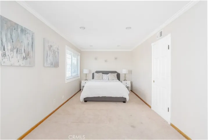 6412 Heil Avenue, Huntington Beach, California 92647
