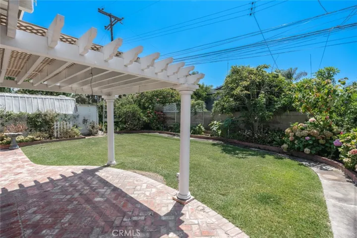 6412 Heil Avenue, Huntington Beach, California 92647