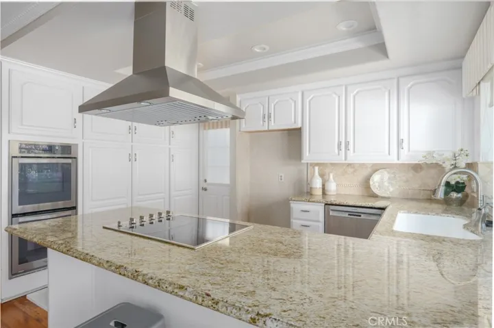 6412 Heil Avenue, Huntington Beach, California 92647