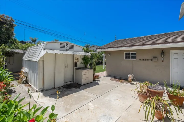 6412 Heil Avenue, Huntington Beach, California 92647