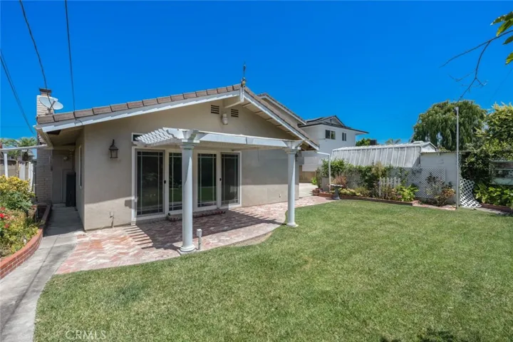 6412 Heil Avenue, Huntington Beach, California 92647