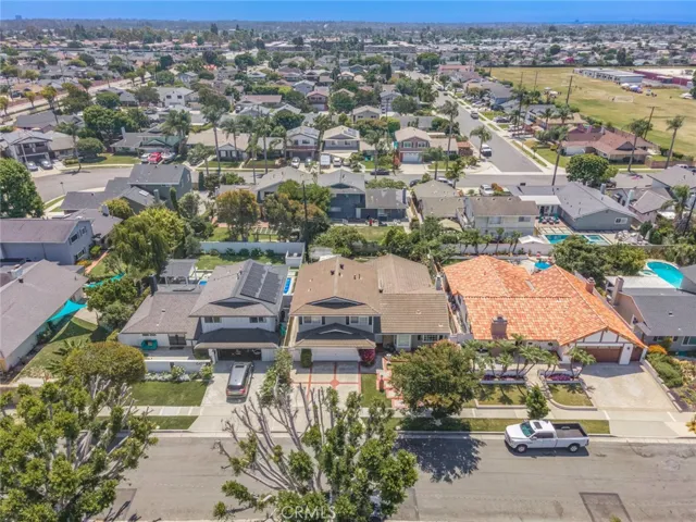 6412 Heil Avenue, Huntington Beach, California 92647