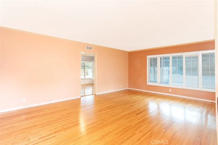 26 Loma Avenue 7, Long Beach, California 90803