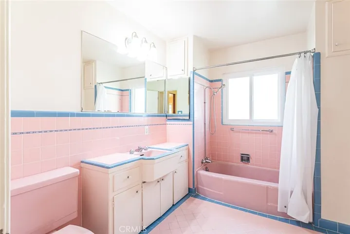 26 Loma Avenue 7, Long Beach, California 90803