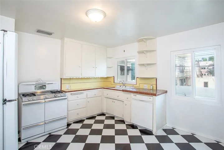 26 Loma Avenue 7, Long Beach, California 90803
