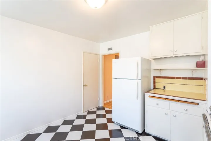 26 Loma Avenue 7, Long Beach, California 90803