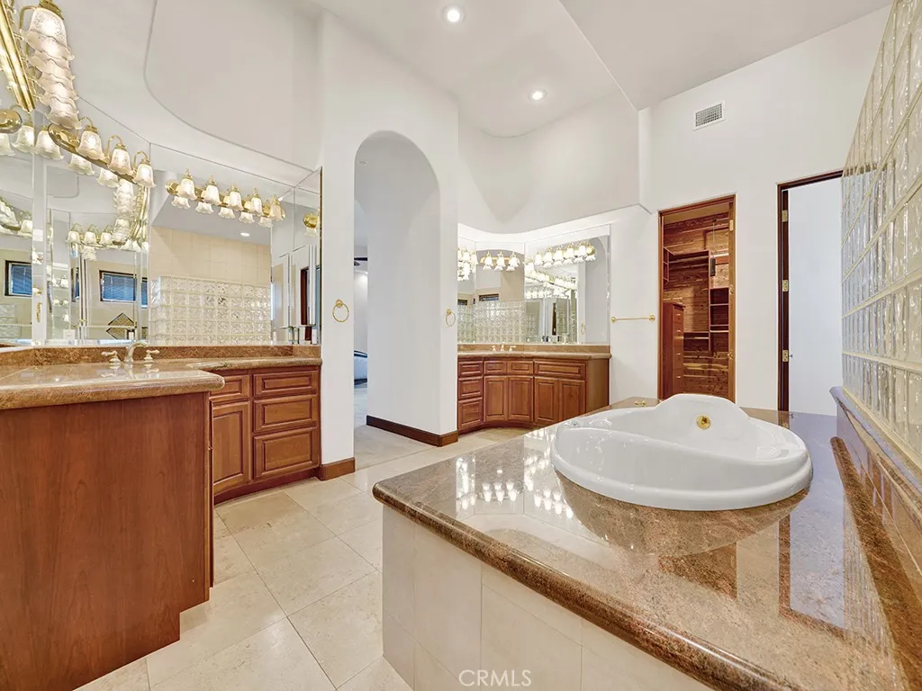 25900 Carancho Road, Temecula, California 92590 home-pic-34