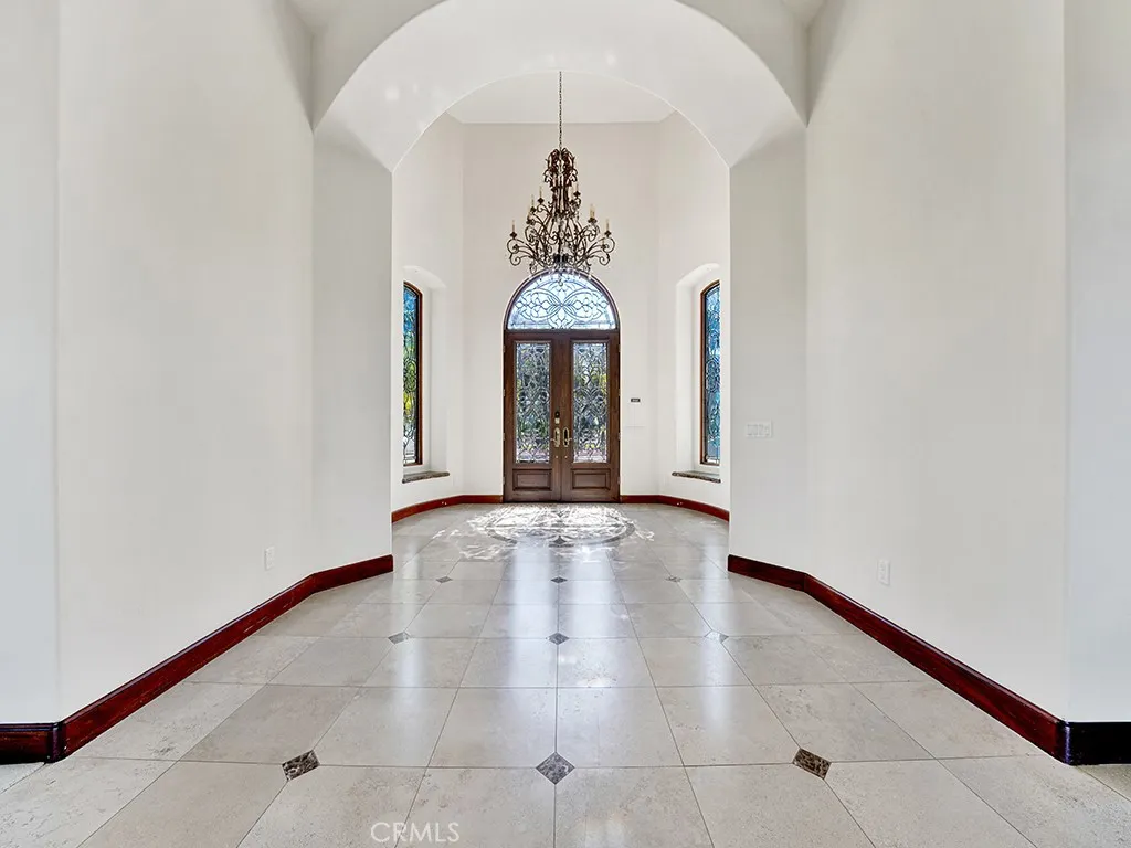 25900 Carancho Road, Temecula, California 92590 home-pic-21