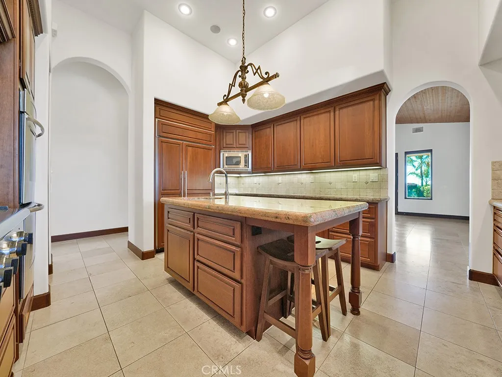 25900 Carancho Road, Temecula, California 92590 home-pic-44