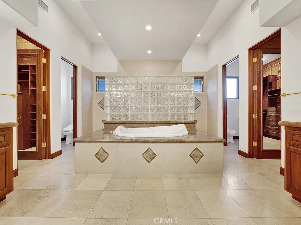 25900 Carancho Road, Temecula, California 92590 home-pic-33