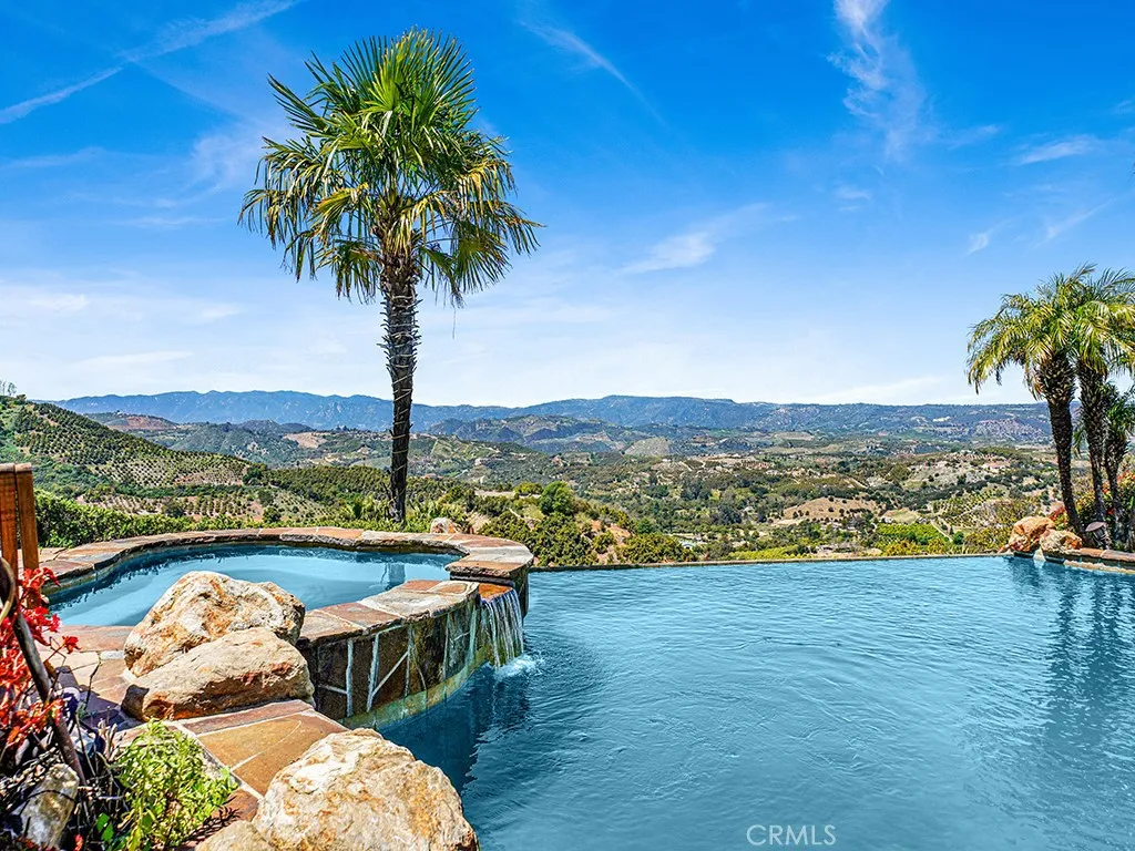 25900 Carancho Road, Temecula, California 92590 home-pic-9