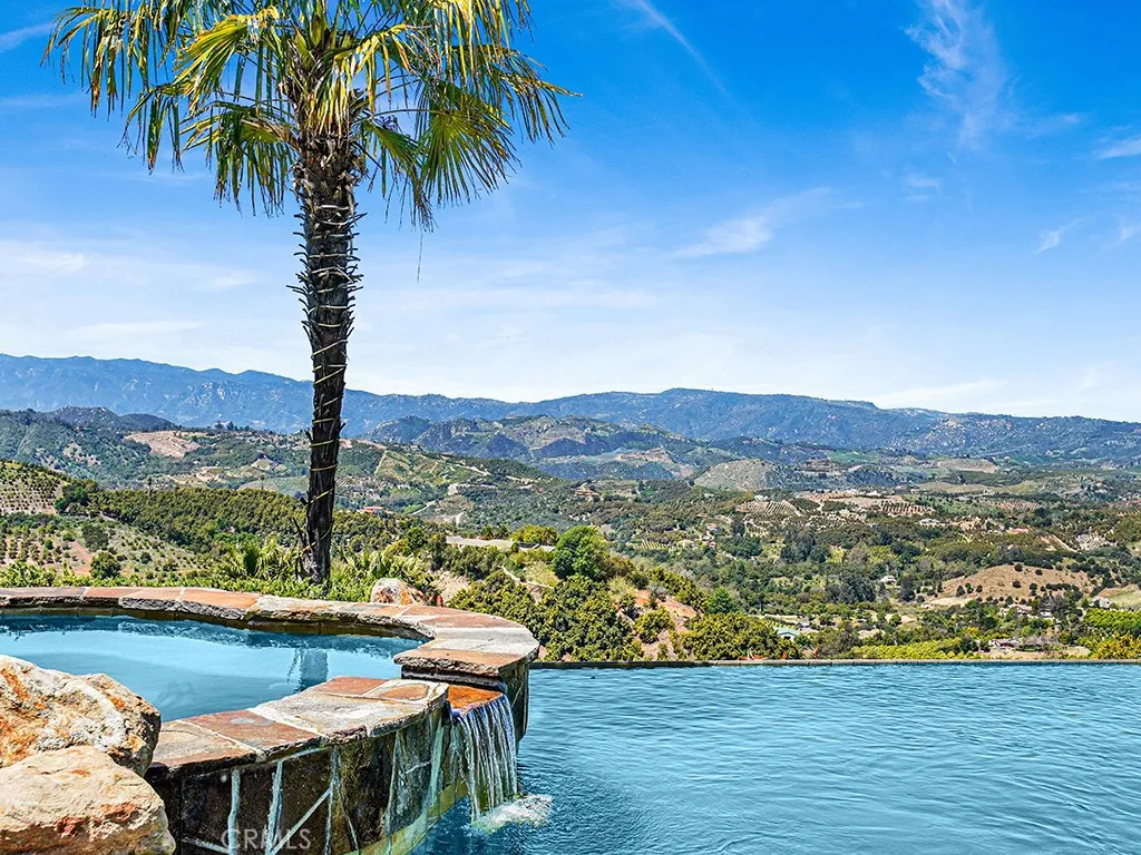 25900 Carancho Road, Temecula, California 92590 home-pic-8