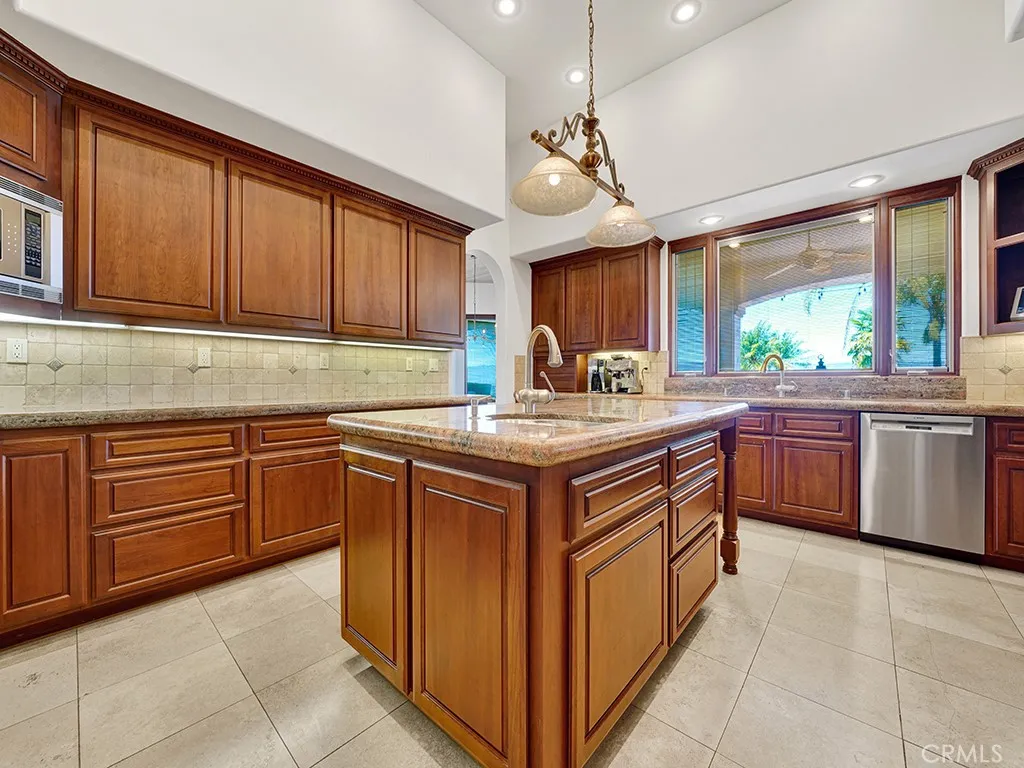 25900 Carancho Road, Temecula, California 92590 home-pic-45