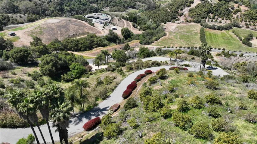 Driveway up from the entrance