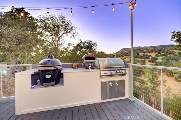 Outdoor Kitchen