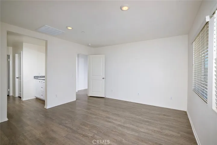 1234 Universal Way, Hemet, California 92543