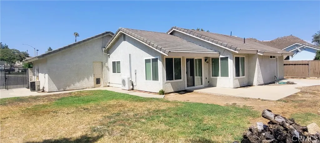 6105 Golden Terrace Drive, Riverside, California 92505