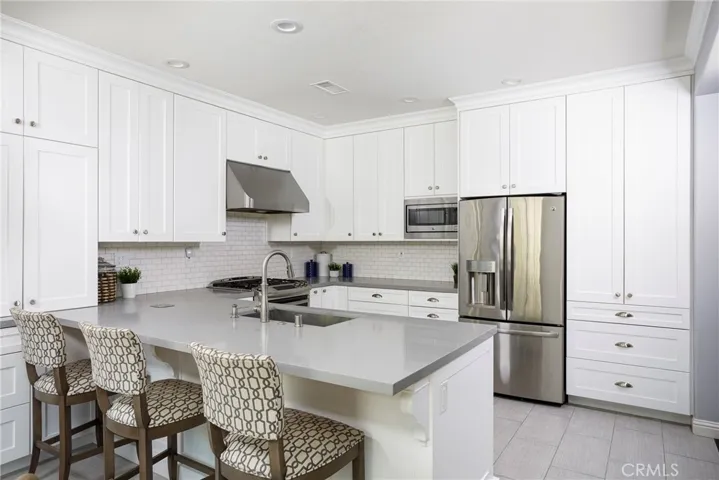 15 Hearthside Road, Ladera Ranch, California 92694