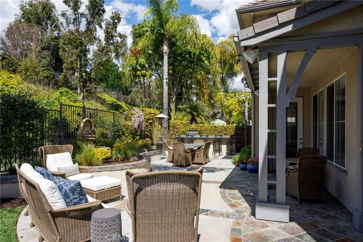 15 Hearthside Road, Ladera Ranch, California 92694