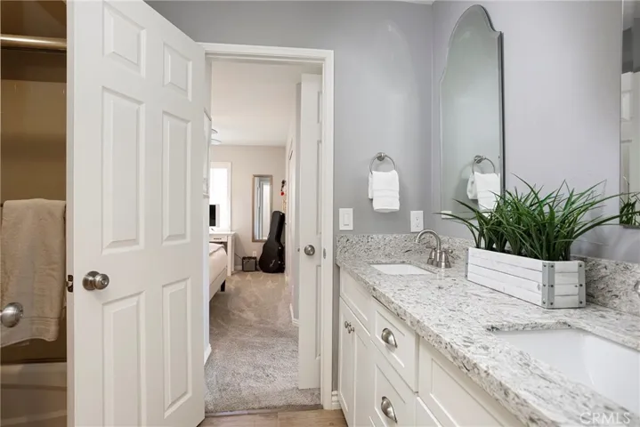 15 Hearthside Road, Ladera Ranch, California 92694