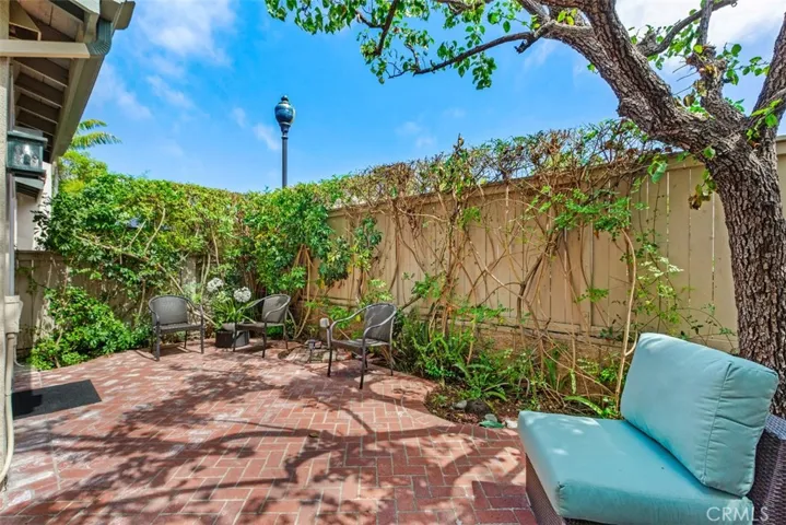 31 Stoney Pointe, Laguna Niguel, California 92677