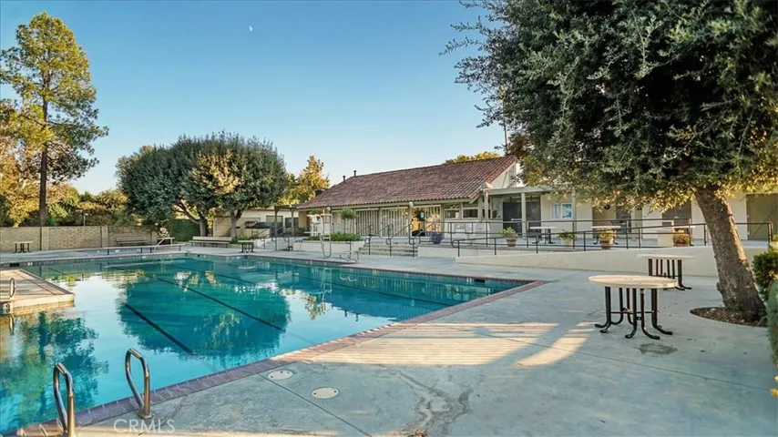 24134 Avenida Crescenta, Valencia, California 91355