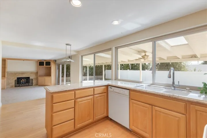 24134 Avenida Crescenta, Valencia, California 91355