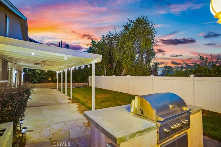 24134 Avenida Crescenta, Valencia, California 91355
