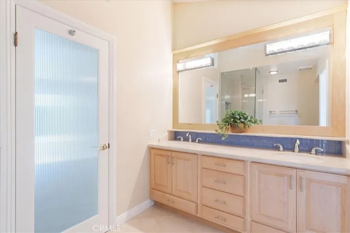 24134 Avenida Crescenta, Valencia, California 91355