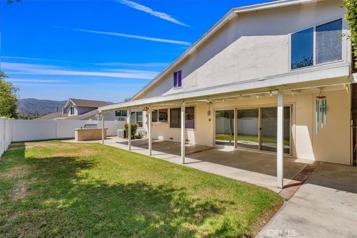 24134 Avenida Crescenta, Valencia, California 91355