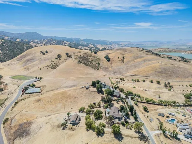 385 Hitch Drive, Hollister, California 95023