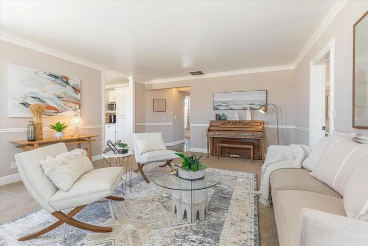 385 Hitch Drive, Hollister, California 95023