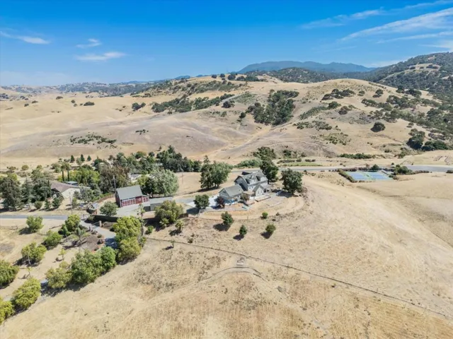 385 Hitch Drive, Hollister, California 95023