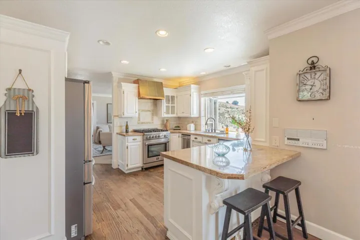 385 Hitch Drive, Hollister, California 95023