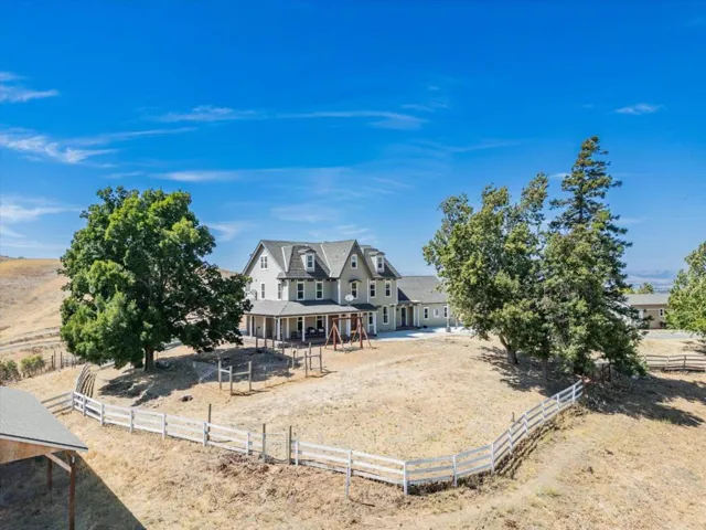 385 Hitch Drive, Hollister, California 95023