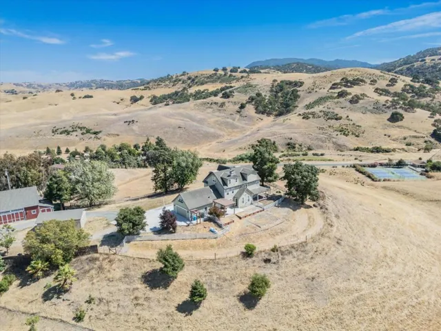 385 Hitch Drive, Hollister, California 95023