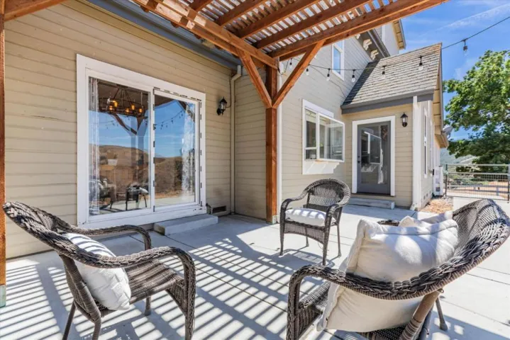 385 Hitch Drive, Hollister, California 95023