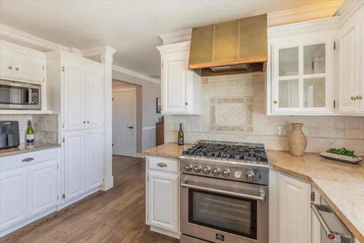 385 Hitch Drive, Hollister, California 95023