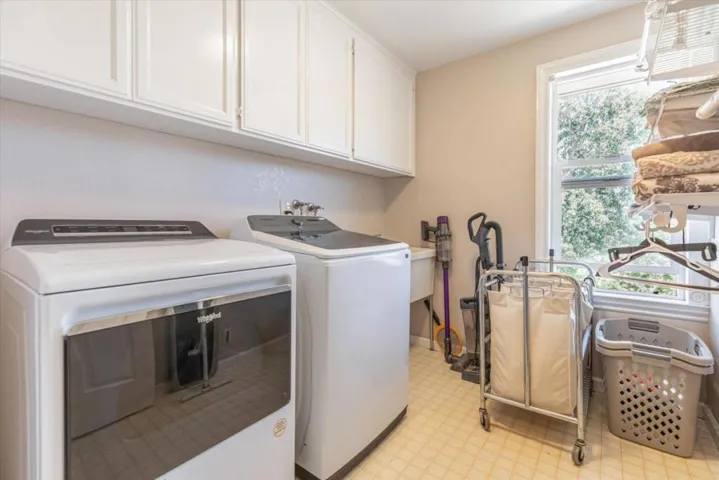 385 Hitch Drive, Hollister, California 95023