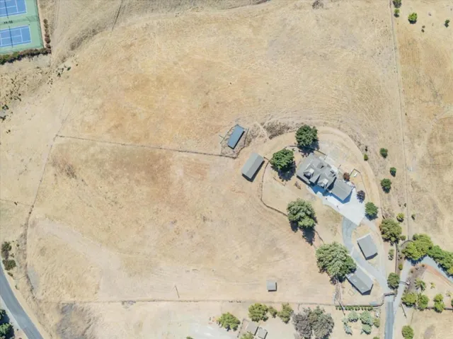 385 Hitch Drive, Hollister, California 95023