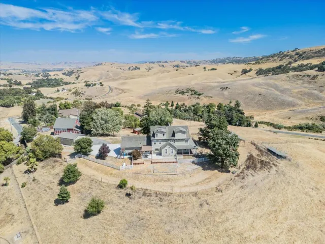 385 Hitch Drive, Hollister, California 95023