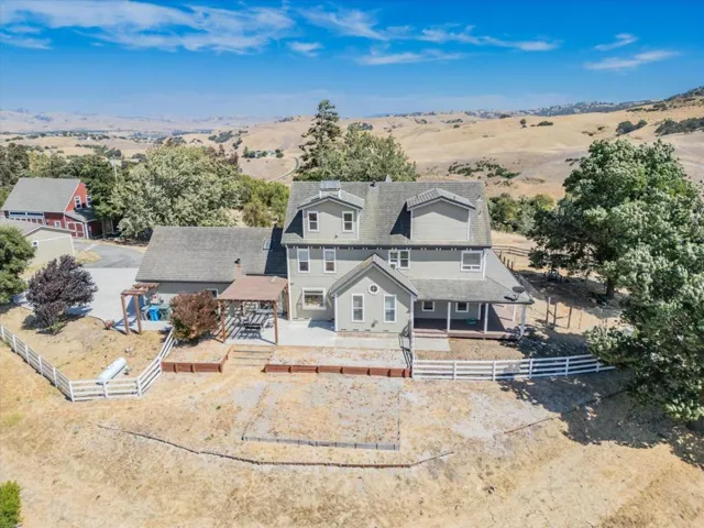385 Hitch Drive, Hollister, California 95023