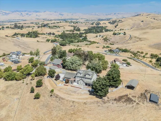 385 Hitch Drive, Hollister, California 95023