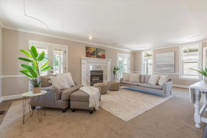 385 Hitch Drive, Hollister, California 95023