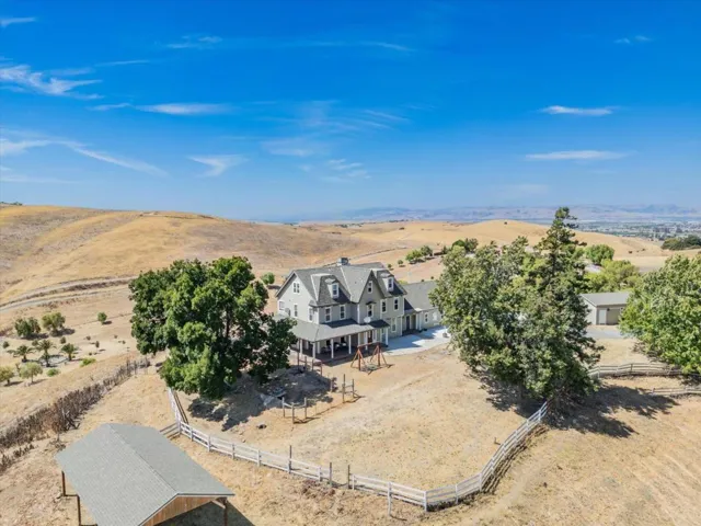 385 Hitch Drive, Hollister, California 95023