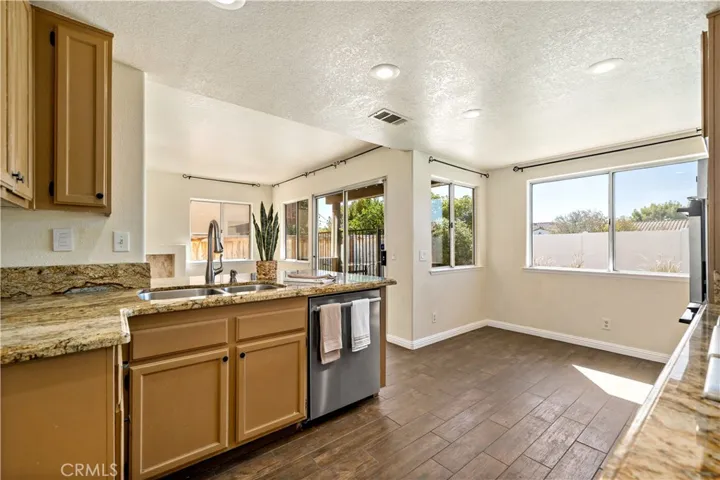 25237 Via Las Lomas, Murrieta, California 92562