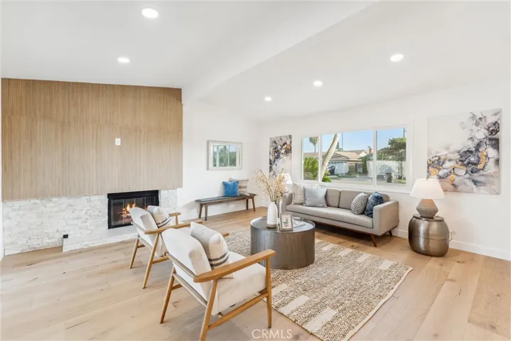 961 Coronado Drive, Costa Mesa, California 92626